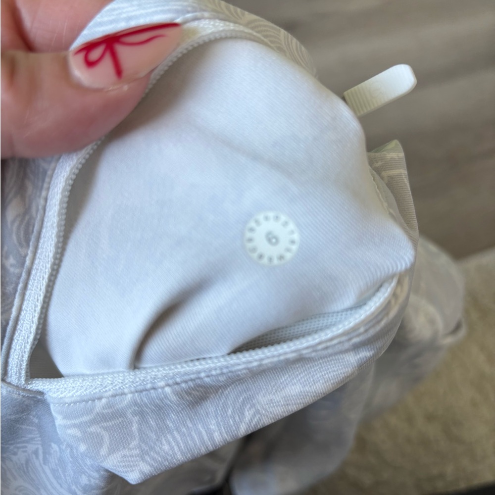 lululemon athletica White Patterned Leggings - image 4